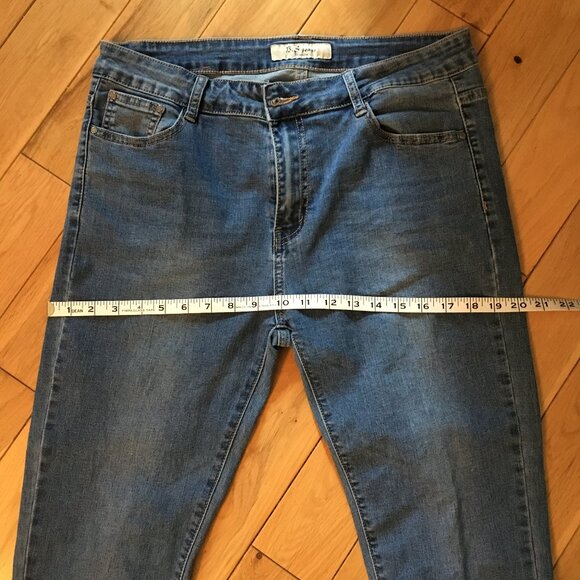 B.S. Jeans Blue Denim Ankle Jeans With Rhinestones + Pearls - Picture 12 of 16